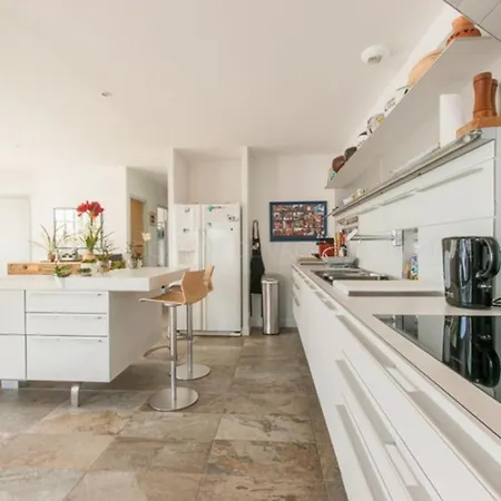 Villa Maison Familiale Calme Avec Piscine Securisee - Fr-1-835-32