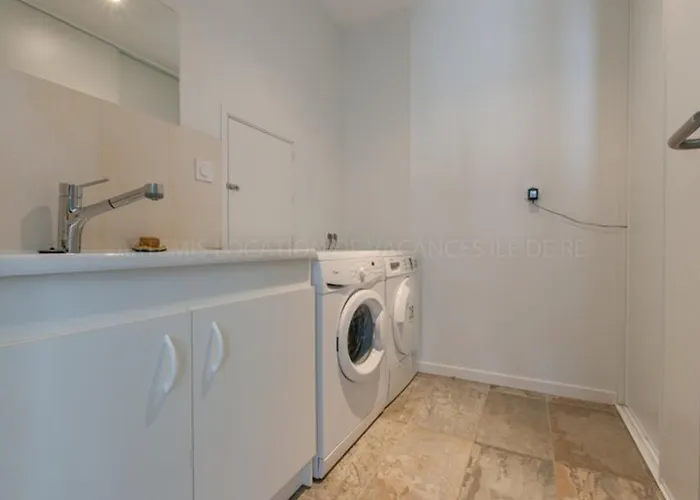 Maison Familiale Calme Avec Piscine Securisee - Fr-1-835-32 Villa