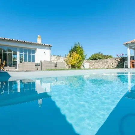 Maison Familiale Calme Avec Piscine Securisee