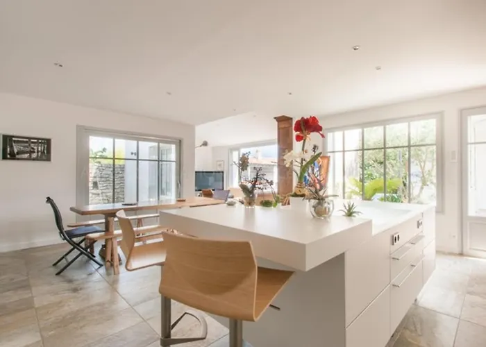 别墅 Maison Familiale Calme Avec Piscine Securisee - Fr-1-835-32 圣马丹德雷