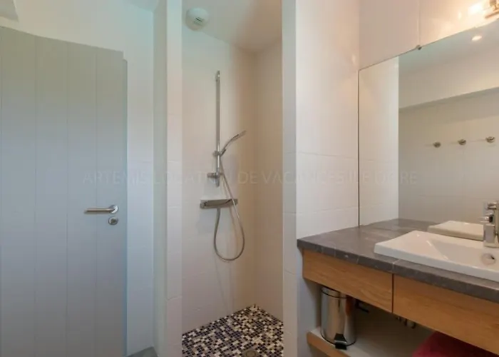 Maison Familiale Calme Avec Piscine Securisee - Fr-1-835-32 圣马丹德雷